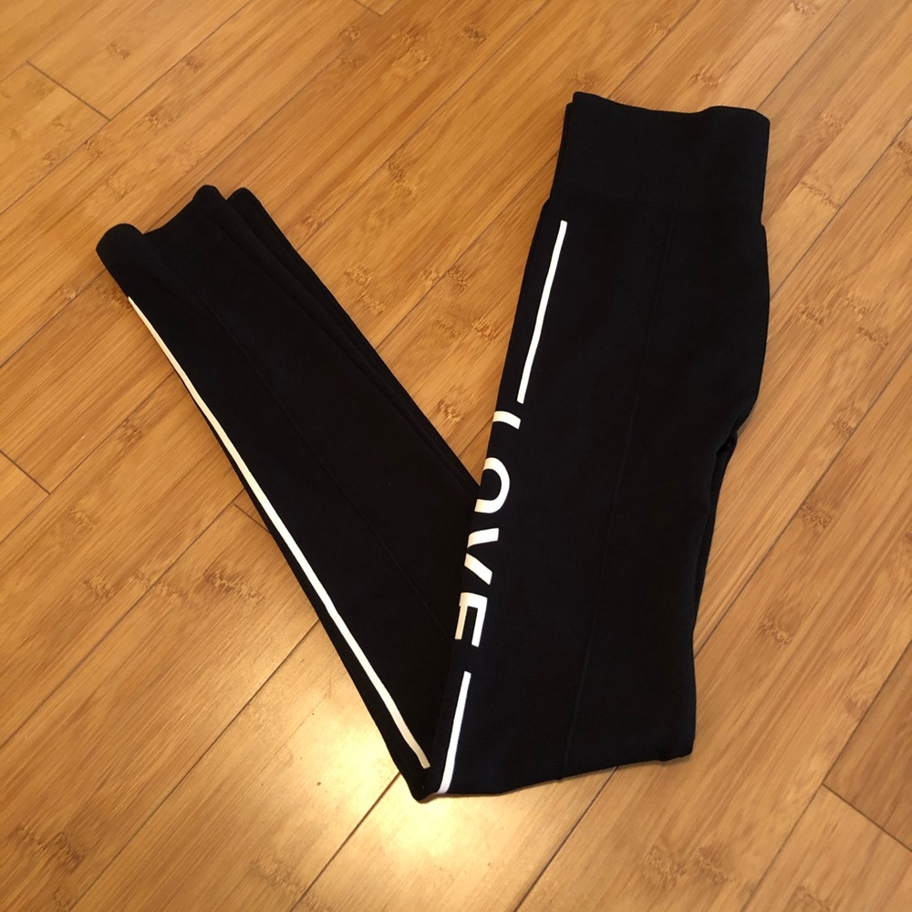 Black “love” cotton leggings